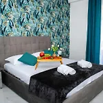 Stylish Seafront Spinola דירה *