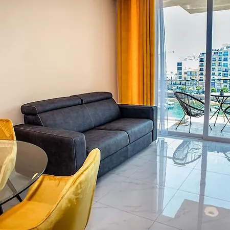 Stylish Seafront Spinola Daire Saint Julian's
