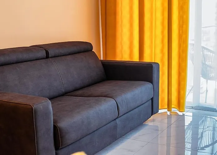 Stylish Seafront Spinola * Saint Julian's